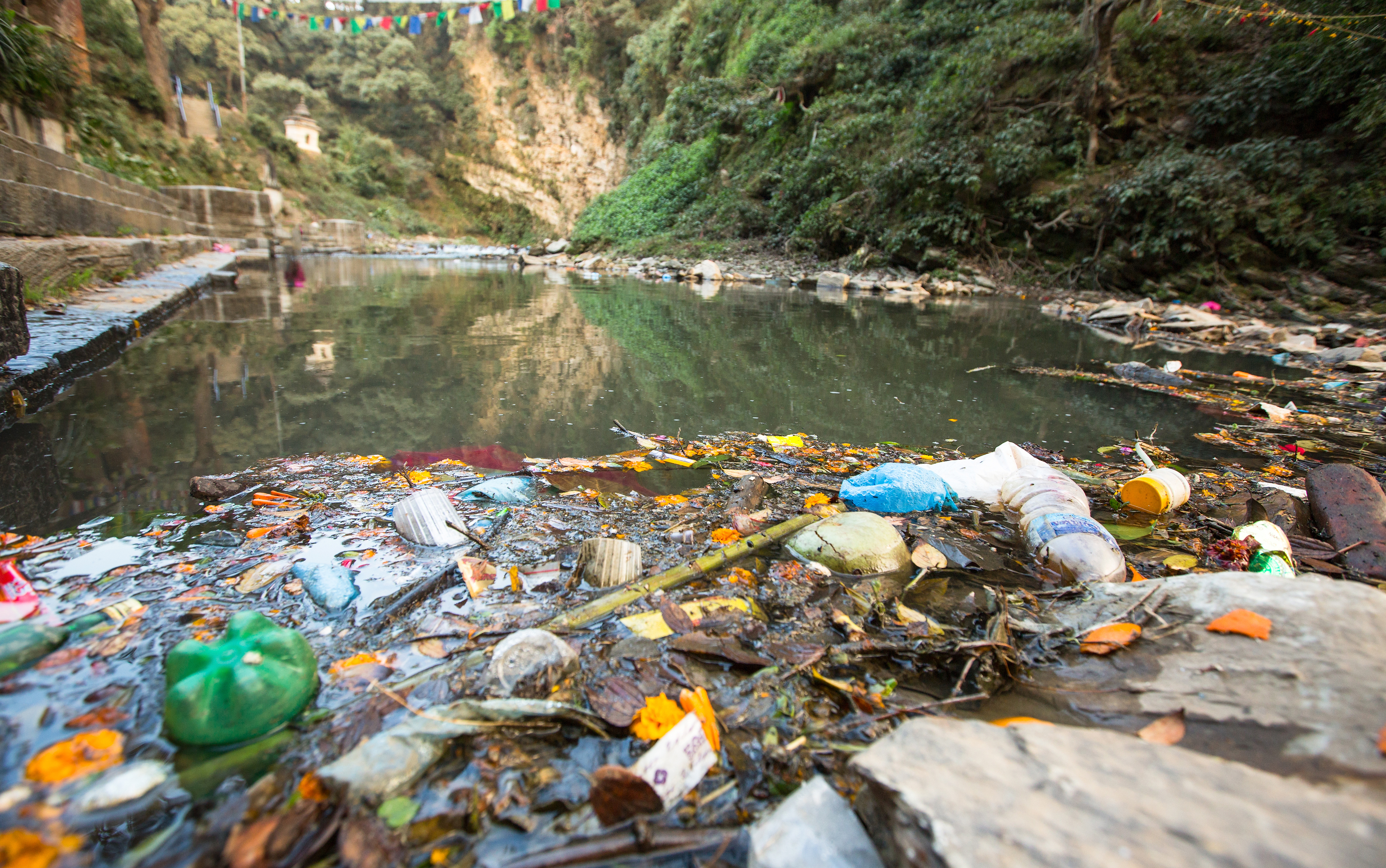 agua contaminada